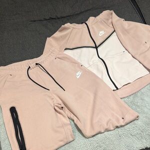 Nike Blush Pink Tech Fleece Sweatsuit